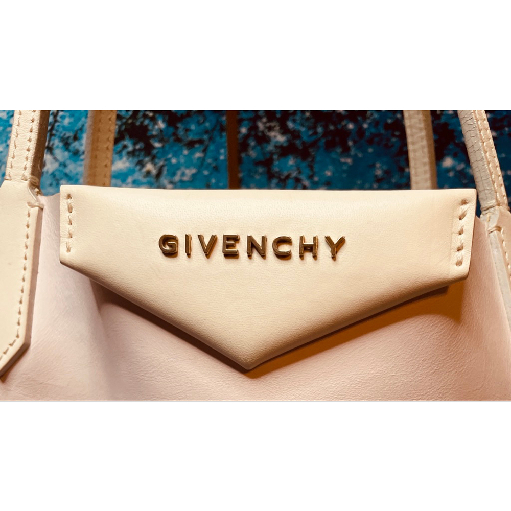 Gorgeous Givenchy Pale Pink Leather Tote Bag with Pouch Large - Picture 4 of 16